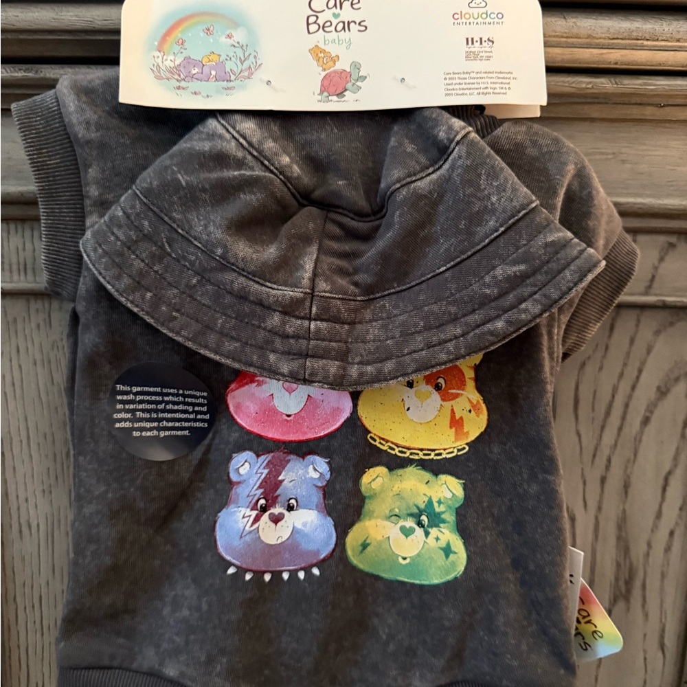Care Bears 2 Piece set size 0-3 Months Baby Romper with Hat - Picture 2 of 4